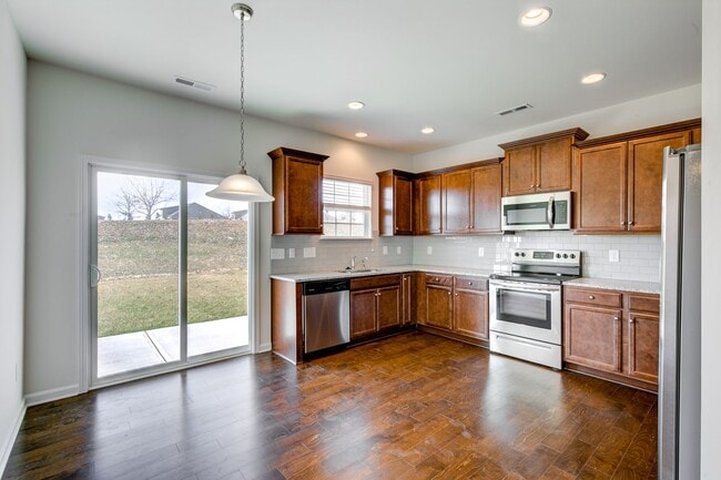 Building Photo - 4 Bedroom Rental in Mackintosh On The Lake Neighborhood!