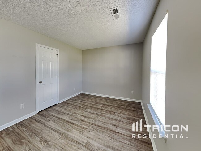 Building Photo - 6955 Kentucky Derby Dr