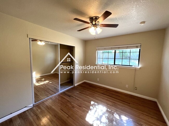 Building Photo - Wonderful 3bd/2ba Orangevale Home with Spa...