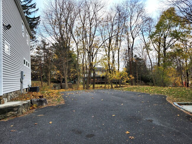 Building Photo - 157 Ball Pond Rd