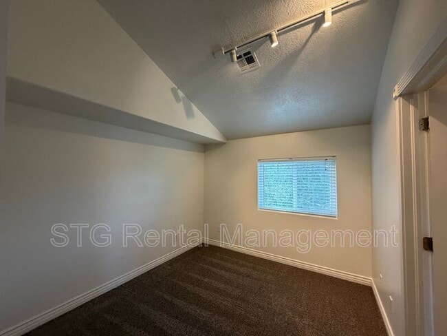 Building Photo - 135 N 350 W
