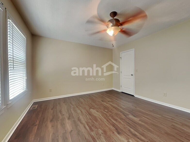 Building Photo - 9143 Pampas Ct