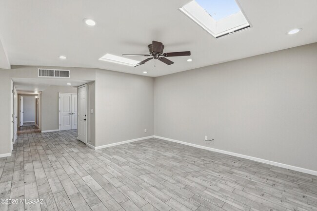 Building Photo - 6491 N Lena Way