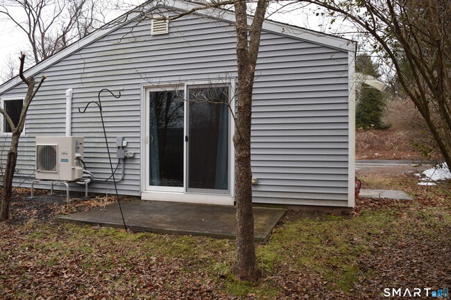 Building Photo - 47 Quassuk Rd