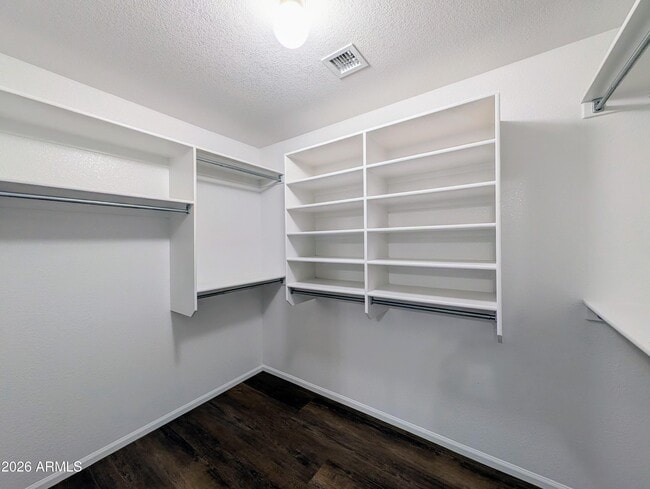 Building Photo - 11134 W Windsor Ave