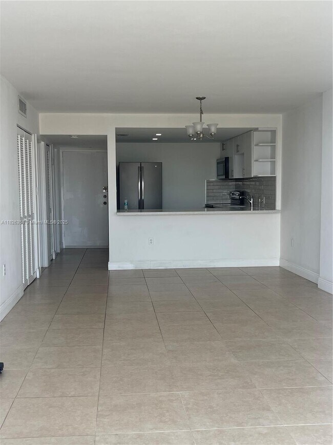 Building Photo - 13155 Ixora Ct