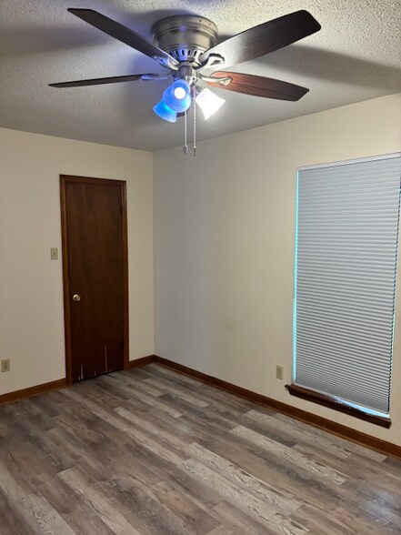 Building Photo - 736 Daigle St