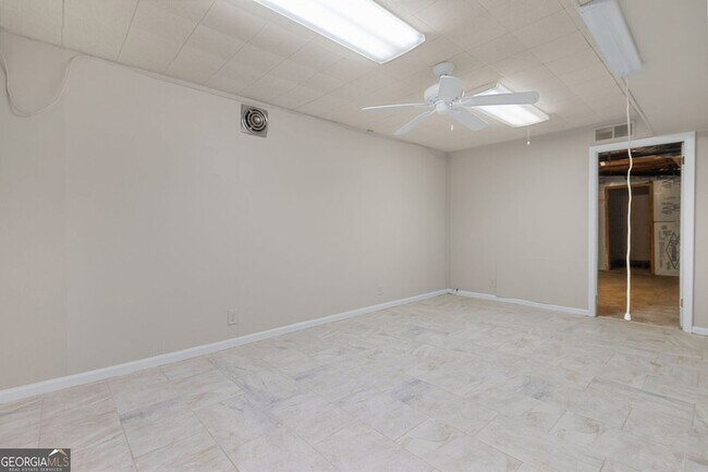 Building Photo - 2958 Harcourt Dr