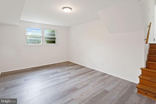 Building Photo - 7106 Jayhawk St