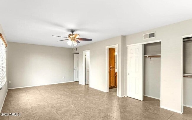 Building Photo - 1702 E Gaylon Dr