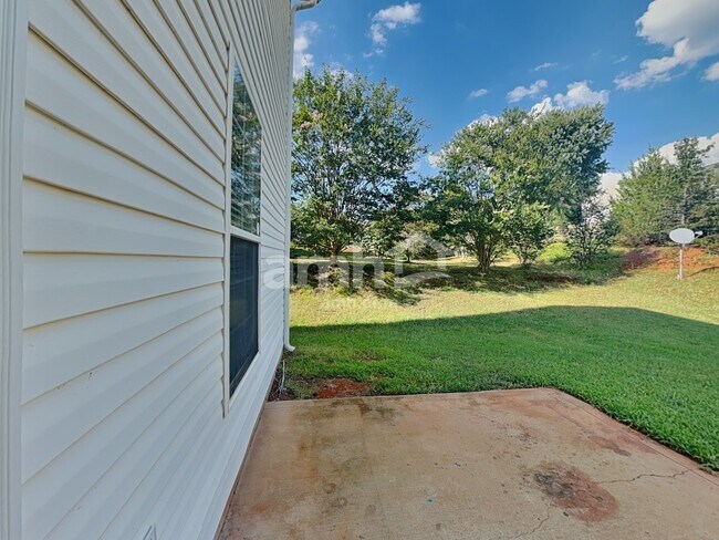 Building Photo - 6923 Babbling Brook Ln