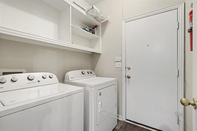 Building Photo - 6881 Baird Dr