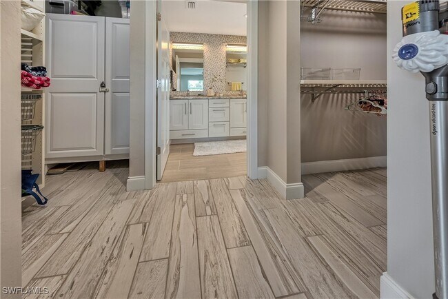 Building Photo - 1540 Curlew Ave