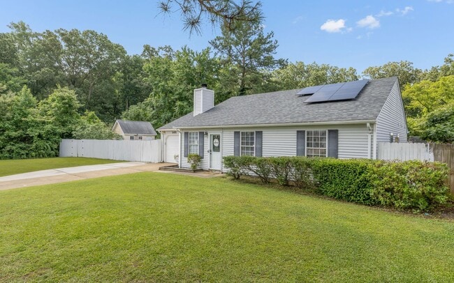 Building Photo - 3 Bedroom Ranch