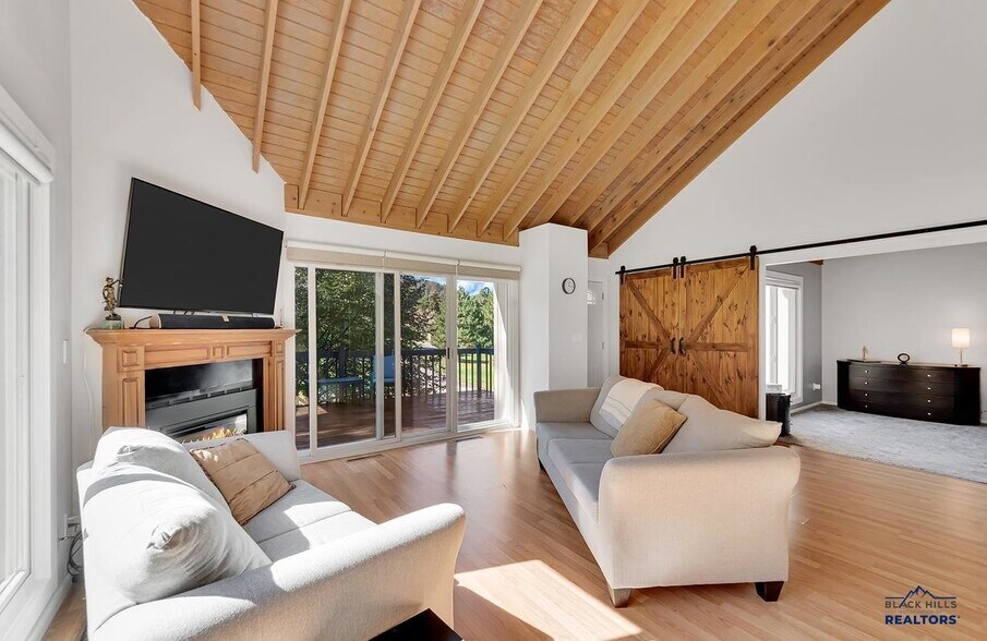 Building Photo - 1C Glendale Ln