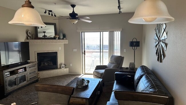 Building Photo - Long term - unfurnished ground floor condo