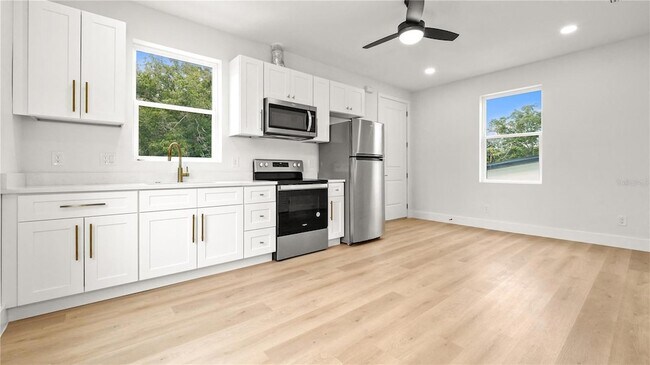 Building Photo - 2730 37th Ave N