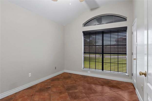 Building Photo - 7902 Snake River Dr