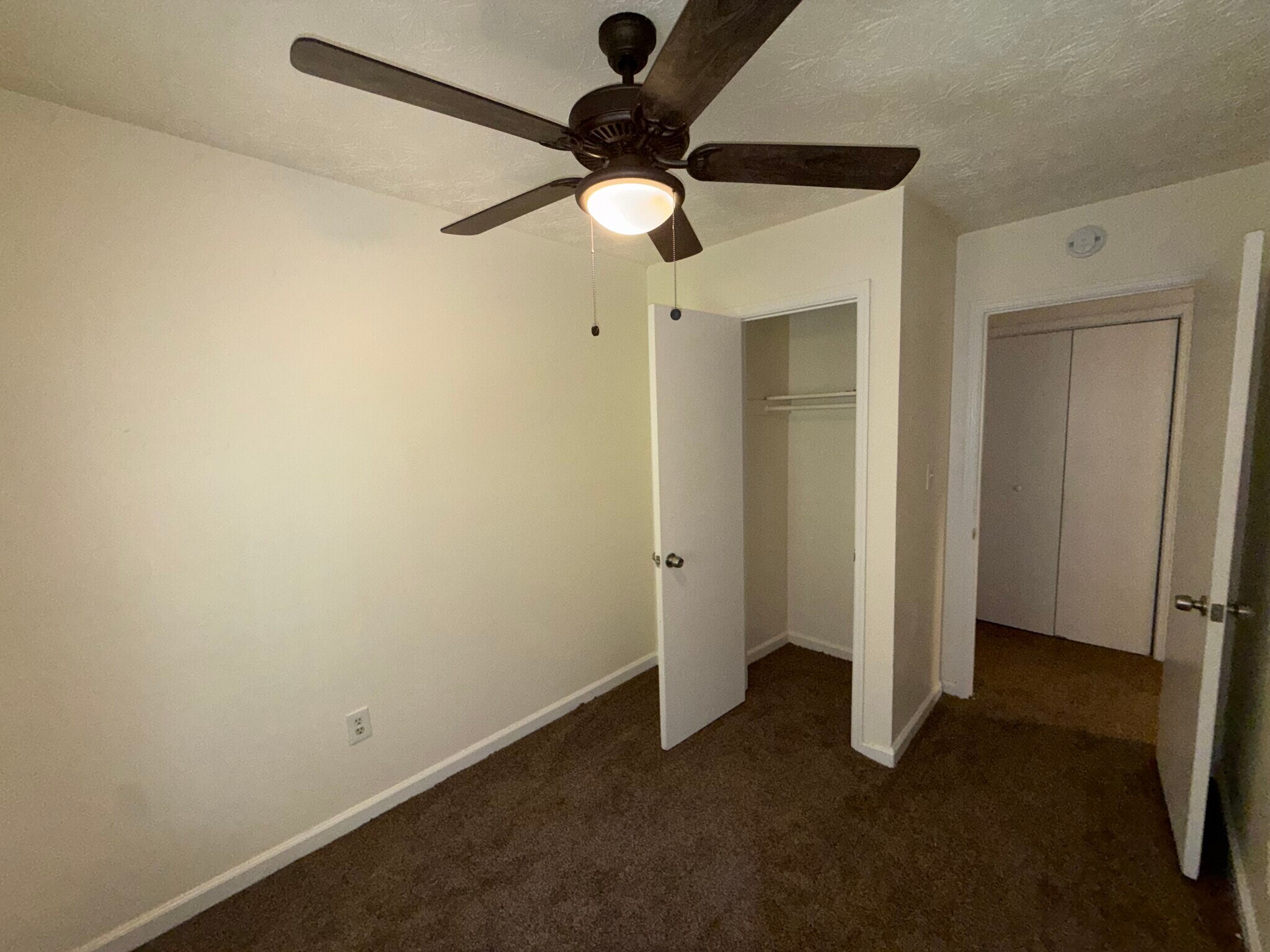 Building Photo - 5954 Stonewall Dr