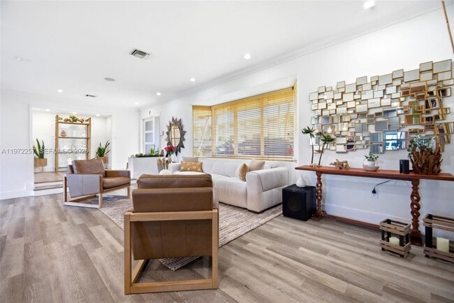 Building Photo - 1871 NE 186th St