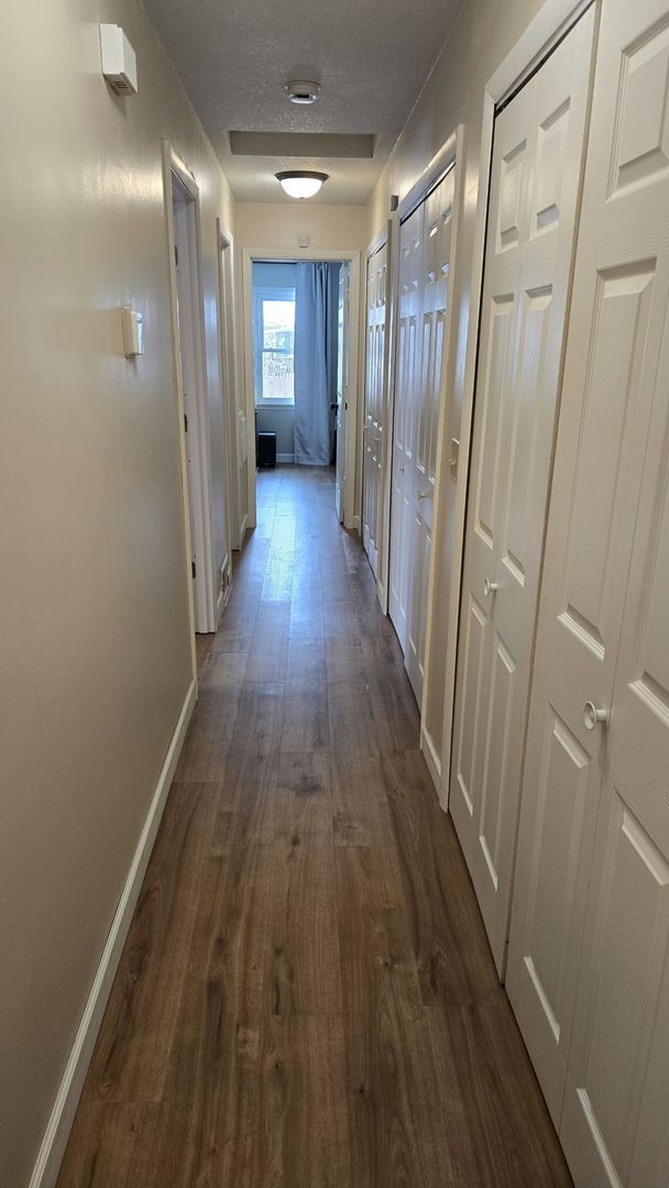 Building Photo - Charming & Spacious Home for Rent in Crystal!