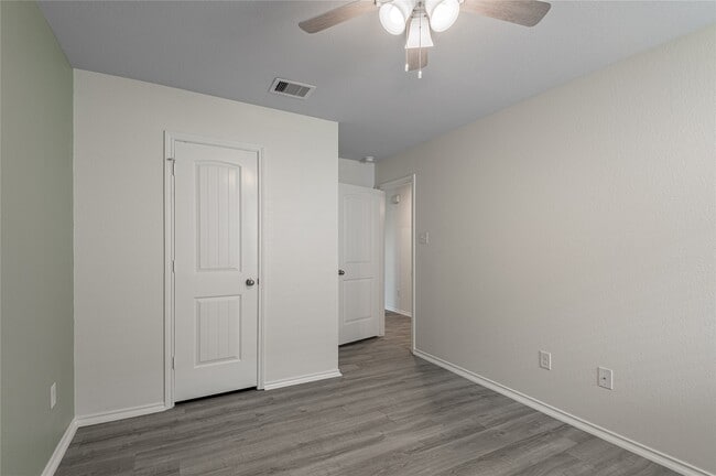 Building Photo - 117 Rockbridge Dr