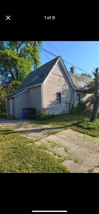 Building Photo - 215 St Jude Ave