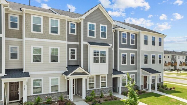 Building Photo - 720 Gimari Dr