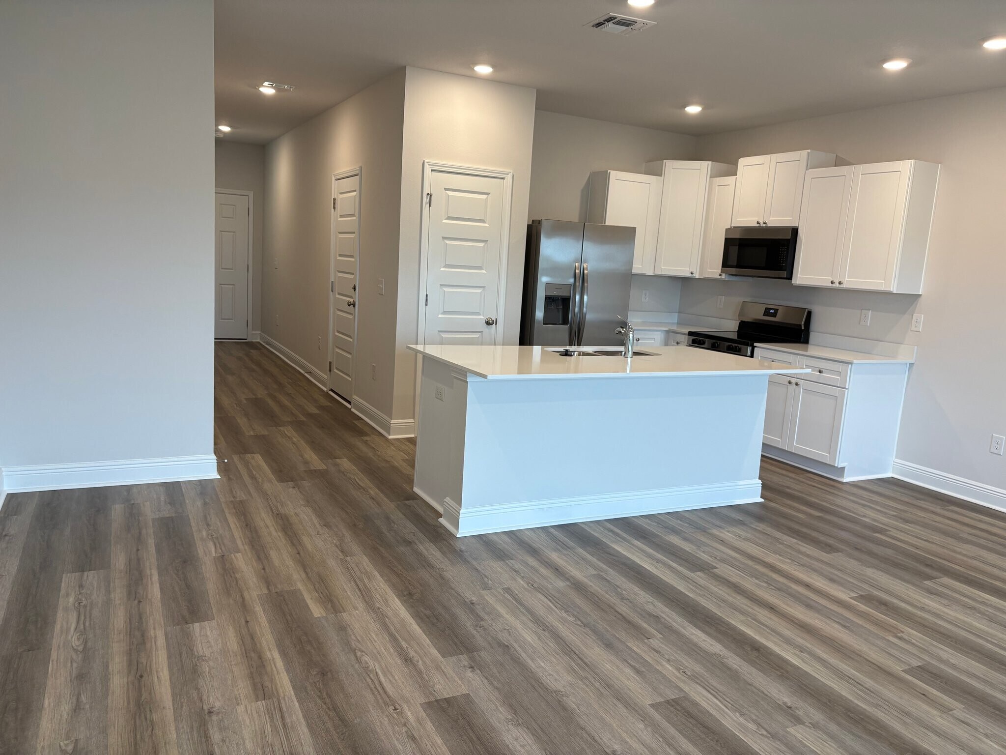 Building Photo - 4051 Pendragon Cir