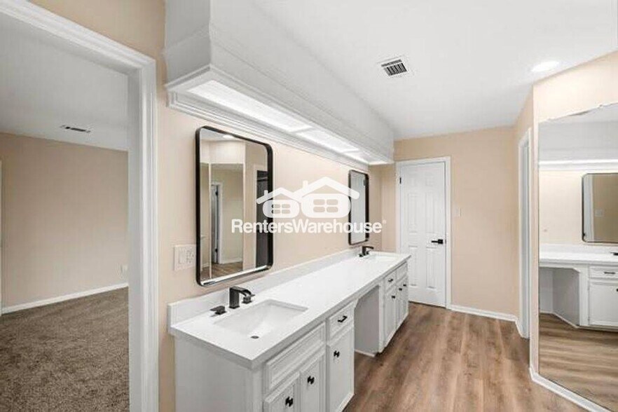 Building Photo - 16627 Aldenham Pl