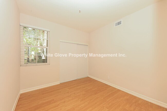 Building Photo - Wonderful 3 bedroom Northwood Condo