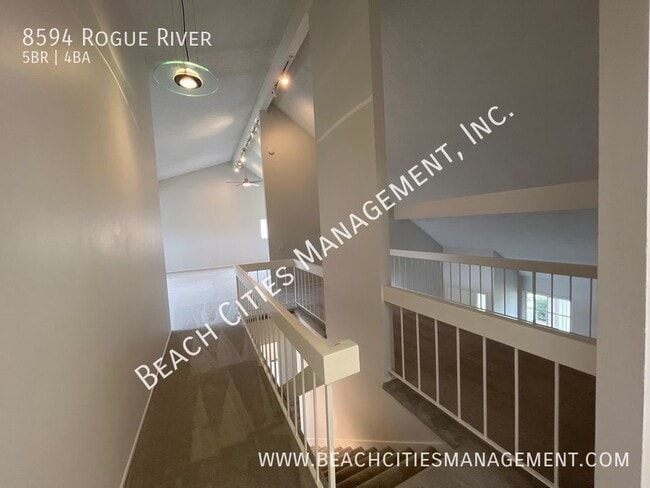 Building Photo - 8594 Rogue River Ave