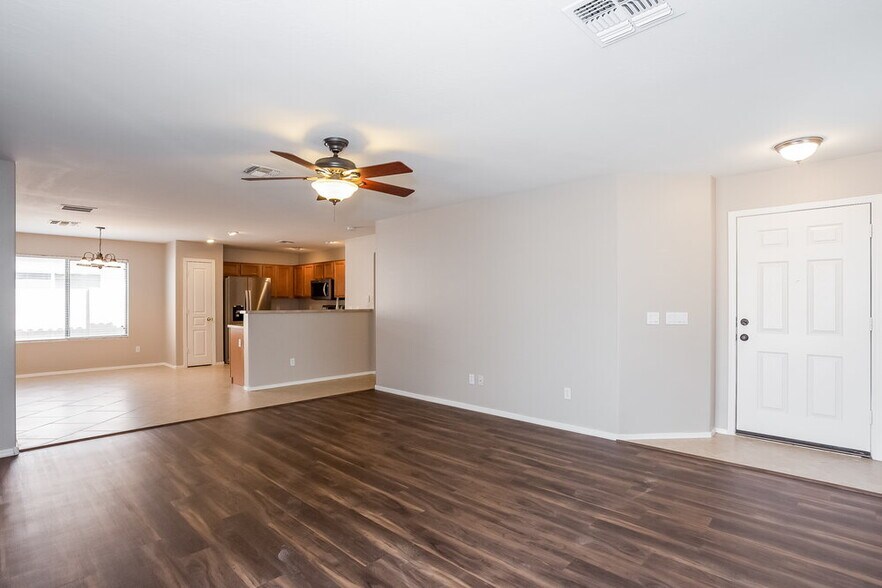 Building Photo - 3674 W Yellow Peak Dr