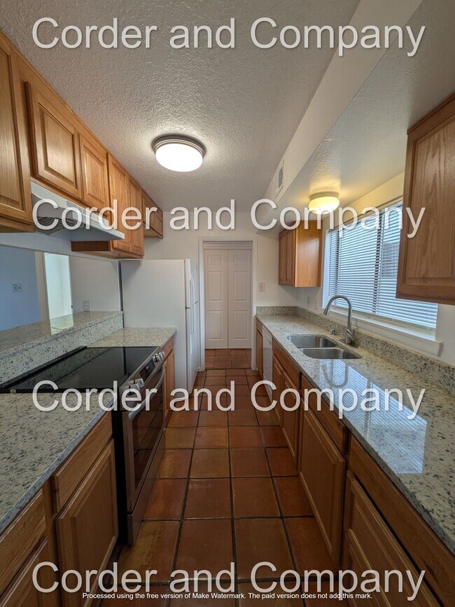 Building Photo - Spacious and naturally lit 4 Bathroom, 2 Bathroom, 2 Car Garage Home at 1,933 Sq Ft.