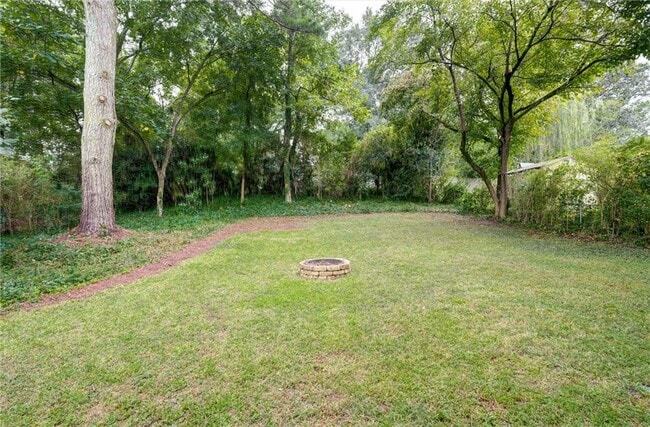 Building Photo - 2955 Delcourt Dr