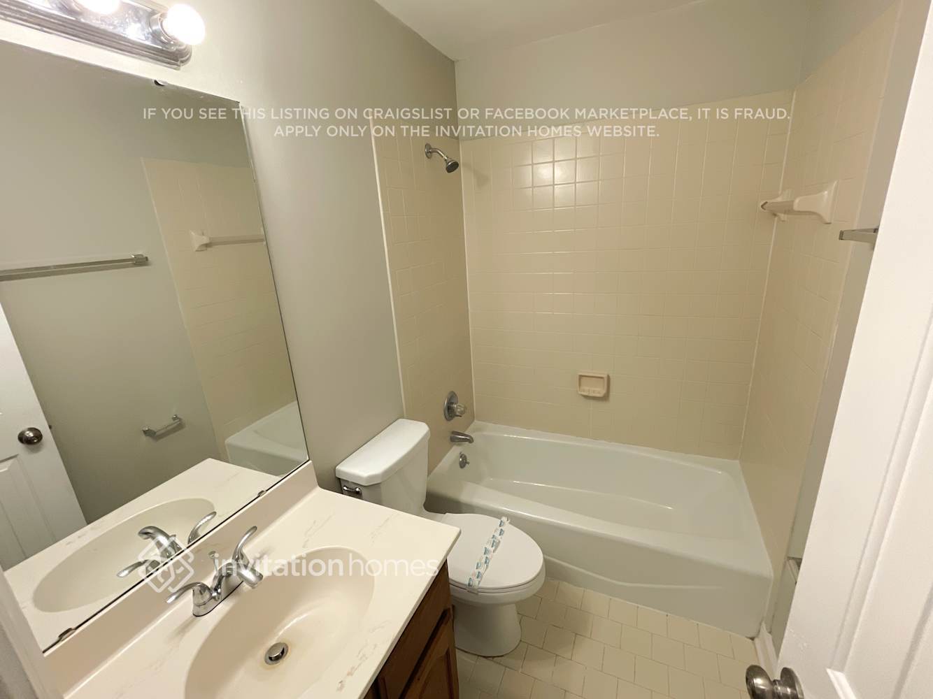 Building Photo - 2900 Oakcroft Dr