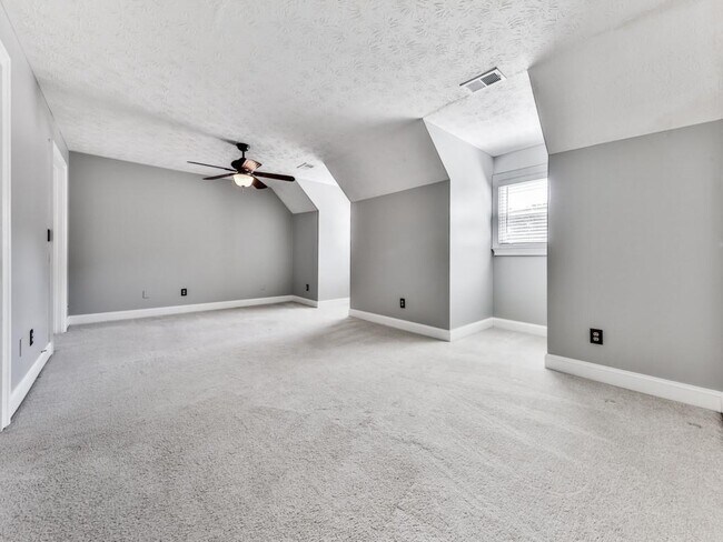 Building Photo - 2200 Heritage Trace View