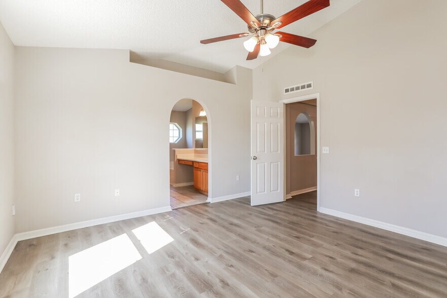 Building Photo - 1812 Norseman Ct