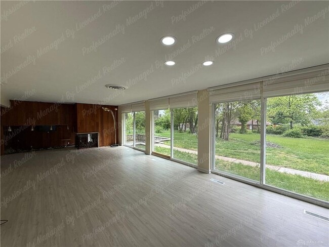 Building Photo - 3776 Dorset Dr