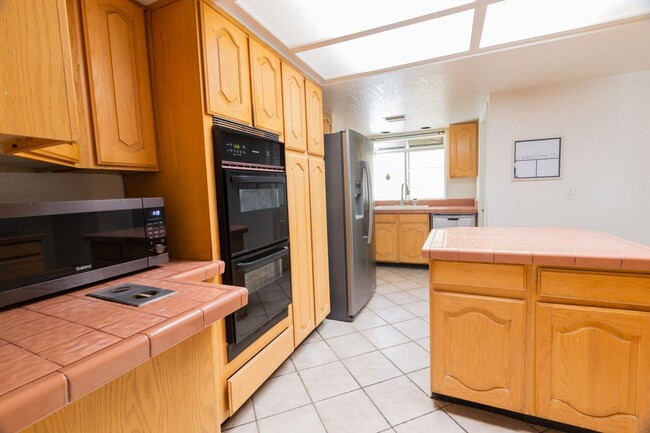 Building Photo - 68215 Berros Ct