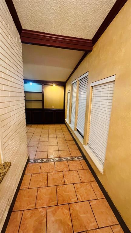 Building Photo - 107 W Odell St