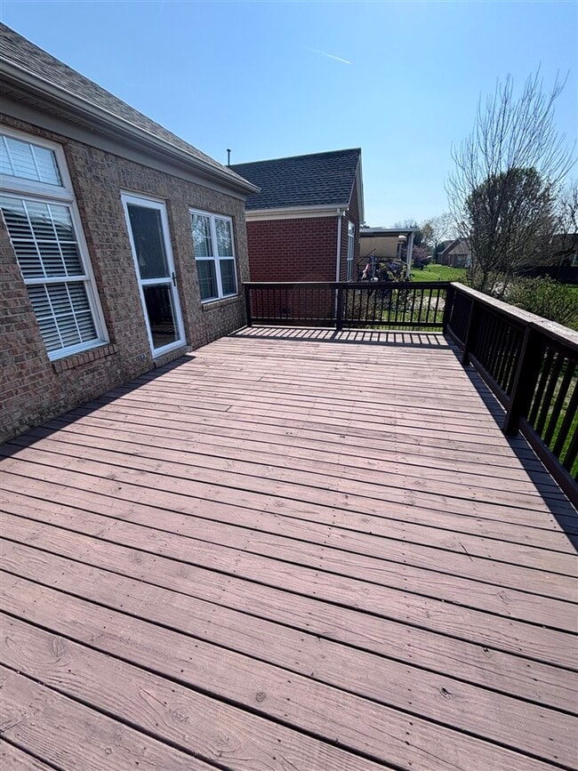 Building Photo - 311 Augusta Ave