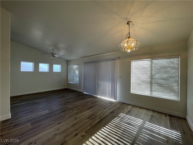 Building Photo - 10617 Mission Lakes Ave