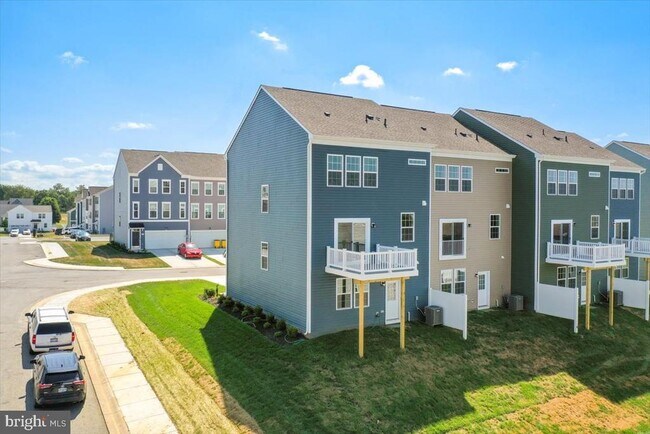 Building Photo - 64 Stafford Pl