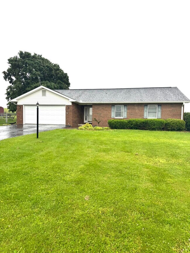 Primary Photo - 210 Talmage-Mayo Rd