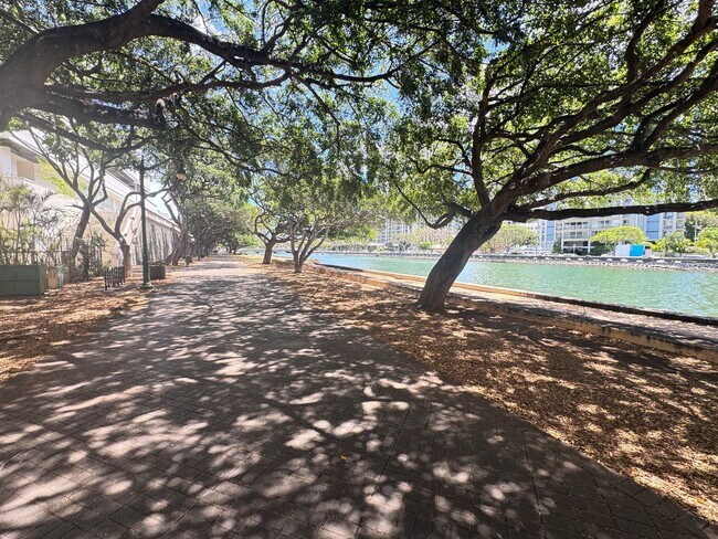 Building Photo - 1848 Kahakai Dr