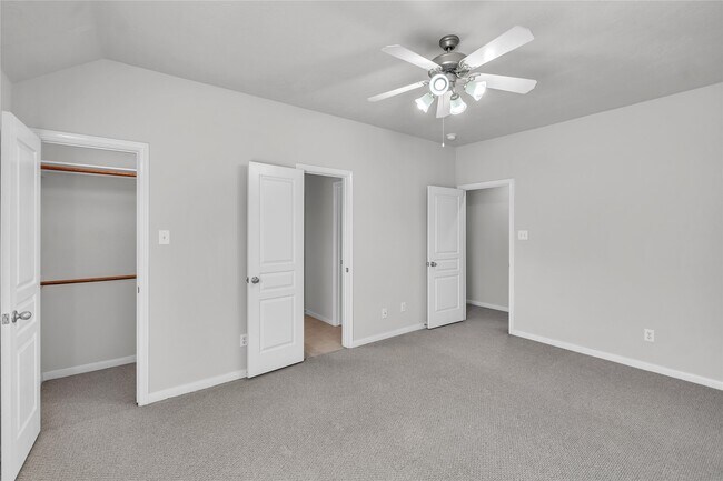 Building Photo - 17426 Memorial Blossom Dr