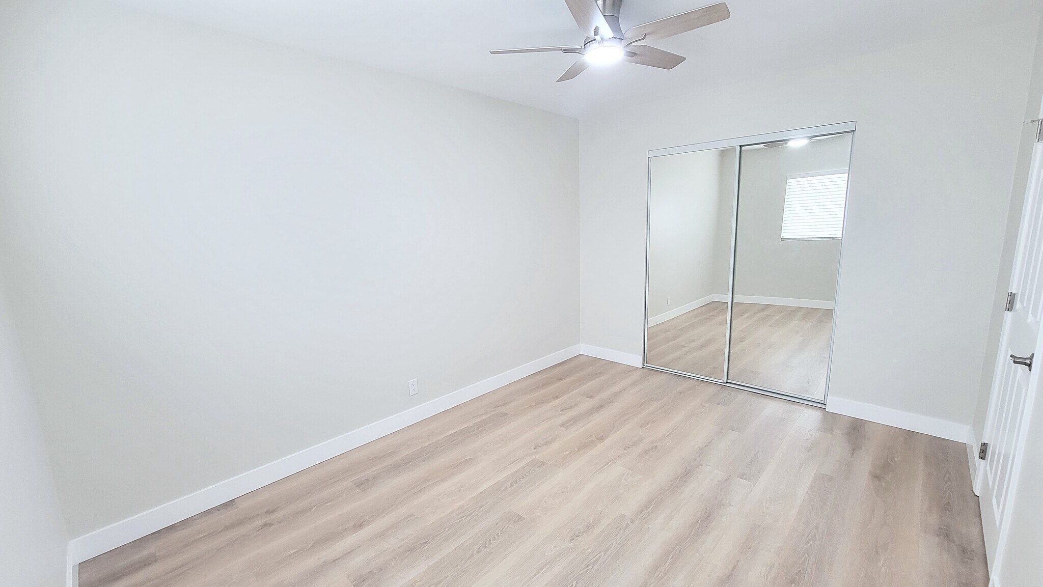 Building Photo - 4146 Redondo Beach Blvd