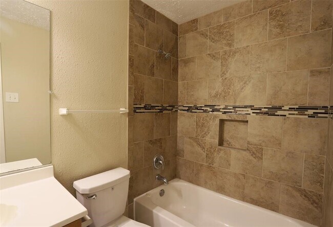 Building Photo - 11011 Shadowfield Dr