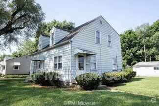 Building Photo - 1322 N Alton Ave